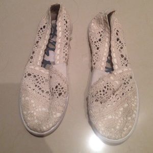 Aeropostale lace shoes