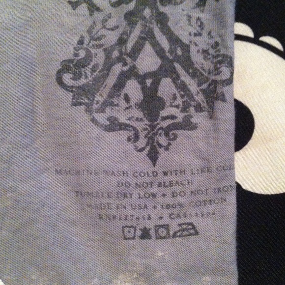 100% Cotton Distressed Tee - Picture 4 of 4