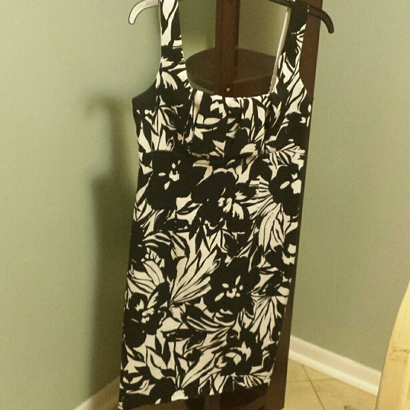 Scarlett black and white dress