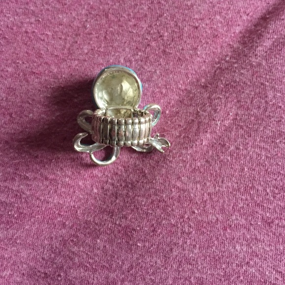 Ring - Picture 2 of 2