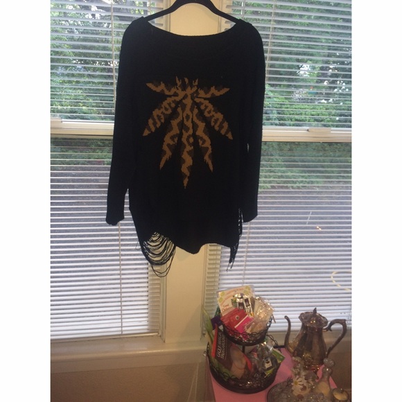 Selling Unif cheetah 🍁 leaf