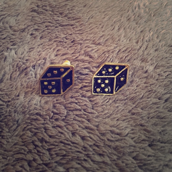 2D dice earring