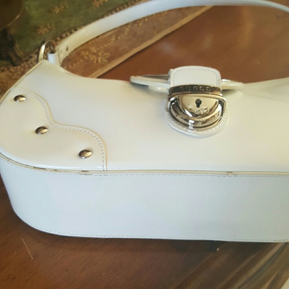 Bundled - Picture 3 of 4