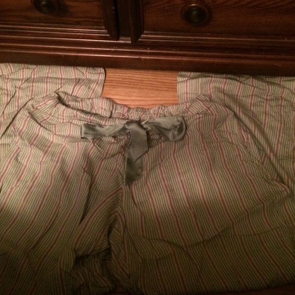 VS PJ BOTTOMS