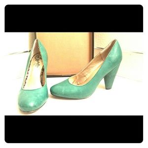 Round Toe Seychelles Heel