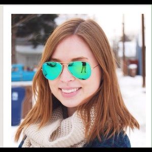 Steve Madden Authentic Aviator Sunglasses New!