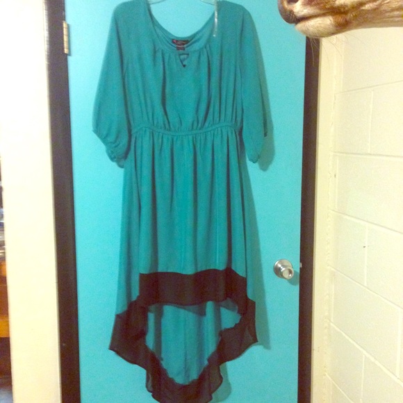 Plus size teal hi-lo dress.