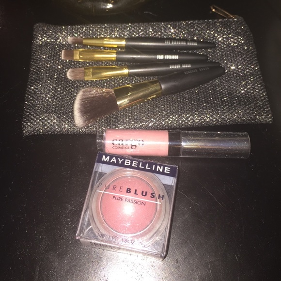 Make up bundle