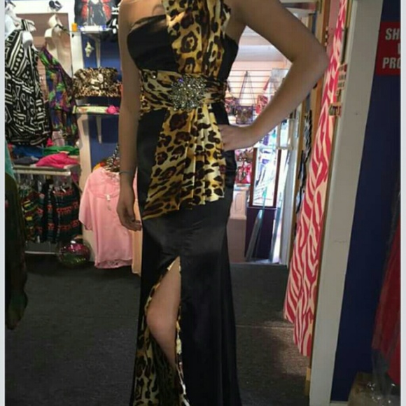 Sale! BLACK LEOPARD ANIMAL PRINT PROM BALL GOWN - Picture 4 of 4