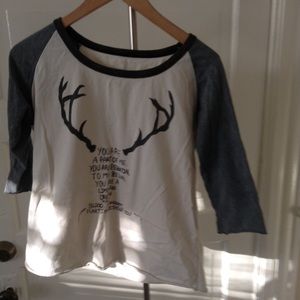Poetic deer top