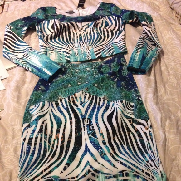 **SOLD**    Bebe crop top and pencil skirt!