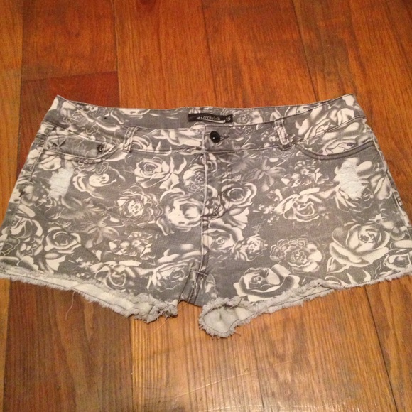 grey and white floral distressed shorts