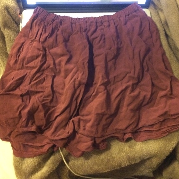 Brandy Melville maroon skirt