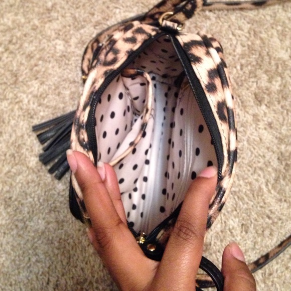 Purse - Picture 3 of 4