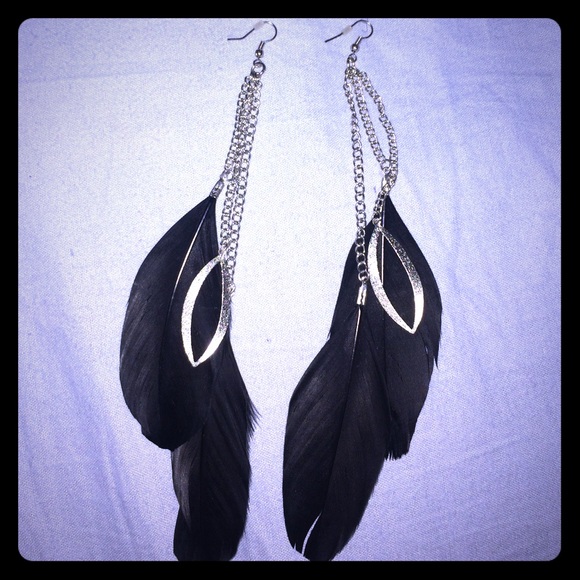 Black Feather Earrings 😍