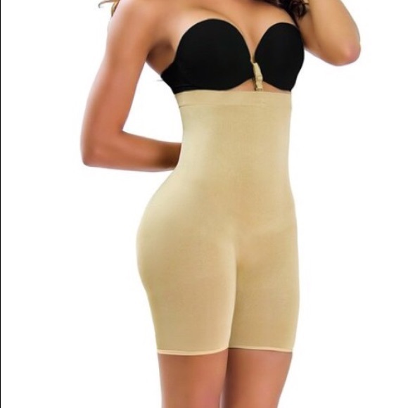 🆕🎀 Nude Tummy Control & Booty lift Shaper - Picture 2 of 3