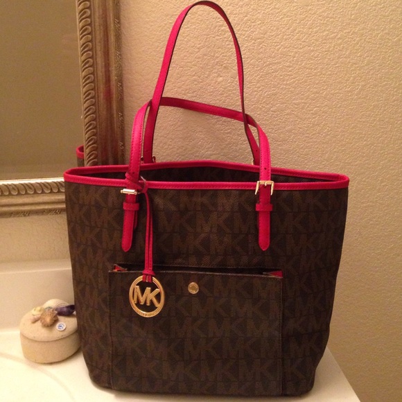 Michael Kors Tote⭐️⭐️⭐️