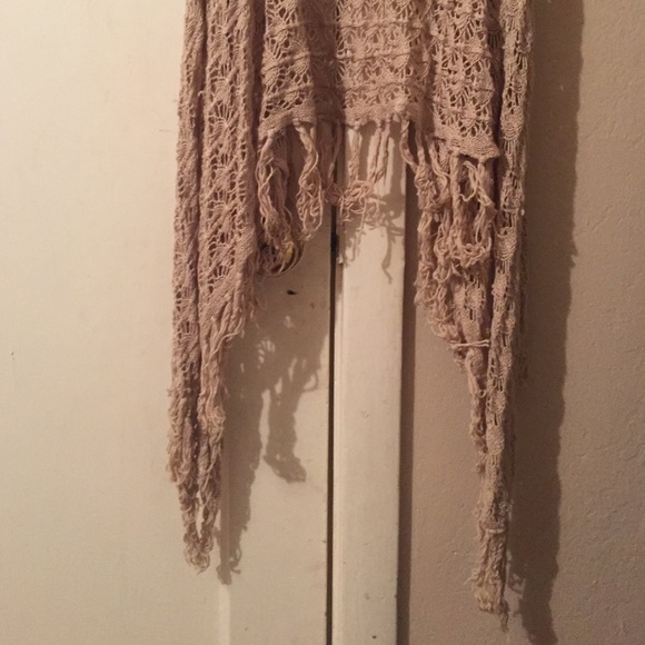PAC SUN TAN KNIT SHAWL PERFECT FOR MUSIC FESTIVALS - Picture 4 of 4