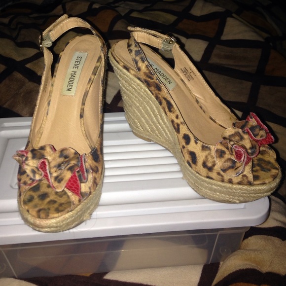 Steve Madden leopard wedges size 6 - Picture 3 of 3