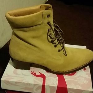 Timberland Boots (Heel)