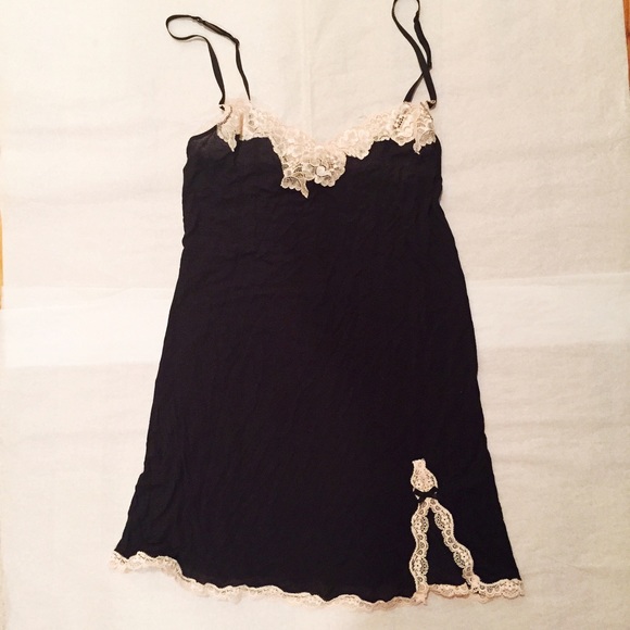 🔥FLASH SALE! 🔥VS Nightie in Black with Pink Lace