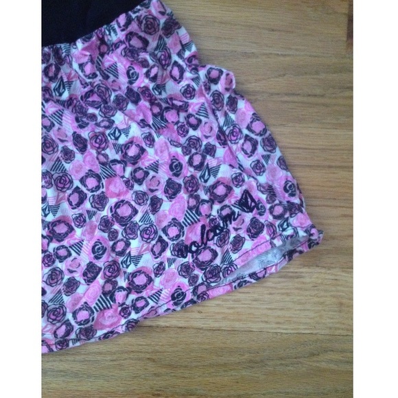 volcom skirt - Picture 2 of 3