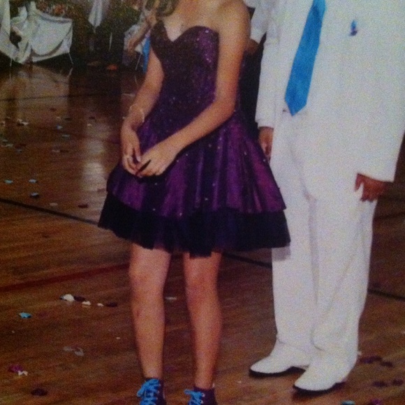 Prom dress - Picture 2 of 3