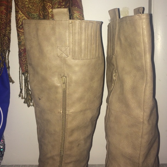 Yall khaki boots