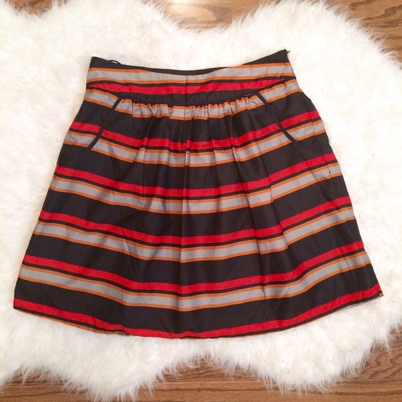 SALE! Francesca's Skirt - Picture 2 of 3