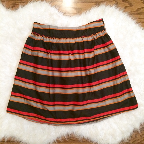 SALE! Francesca's Skirt - Picture 3 of 3