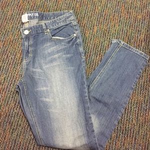 NWT Mossimo Distressed Skinny Jeans