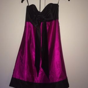 Front bow tie dress {size 5}