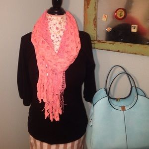 Black 3/4 sleeve express top