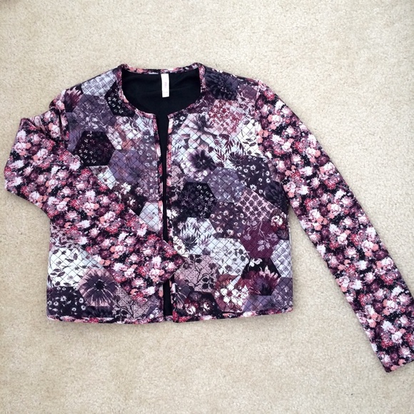 Quilted Patchwork Blazer - Picture 2 of 3