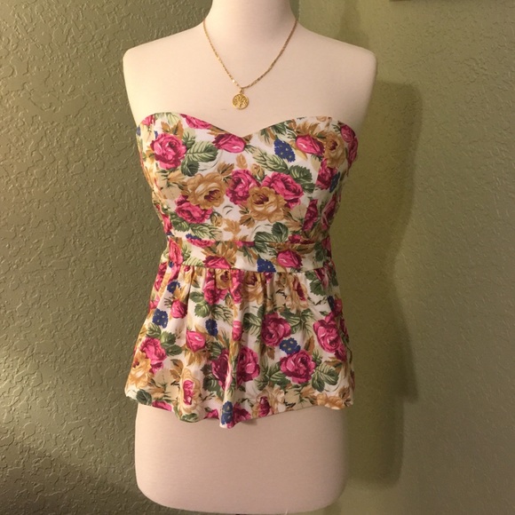 Forever 21 Floral beautiful top.