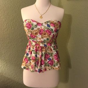 Forever 21 Floral beautiful top.