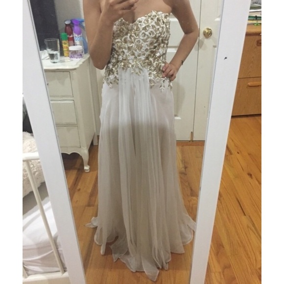 La Femme Gold Prom Dress - Picture 4 of 4