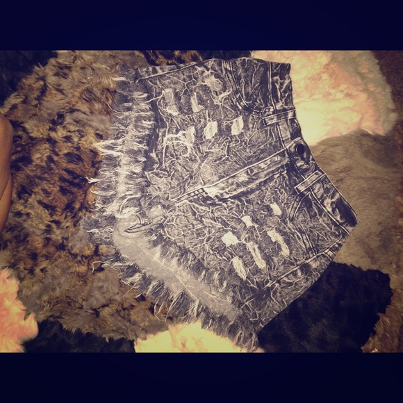 Gently Used size 0-00 shorts