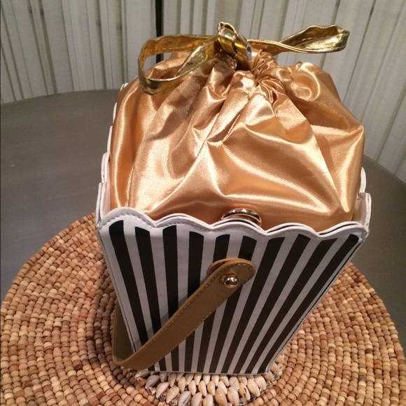 Popcorn Bag ! - Picture 2 of 4