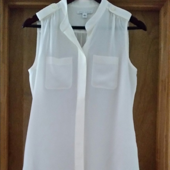 Banana Republic 100% Silk Top - Picture 1 of 4