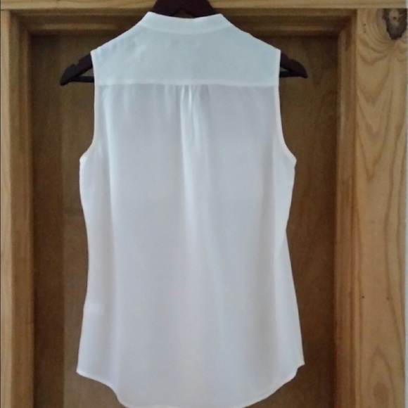 Banana Republic 100% Silk Top - Picture 2 of 4