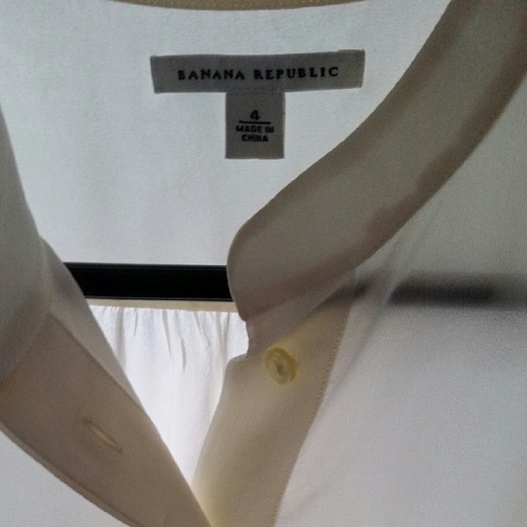 Banana Republic 100% Silk Top - Picture 3 of 4