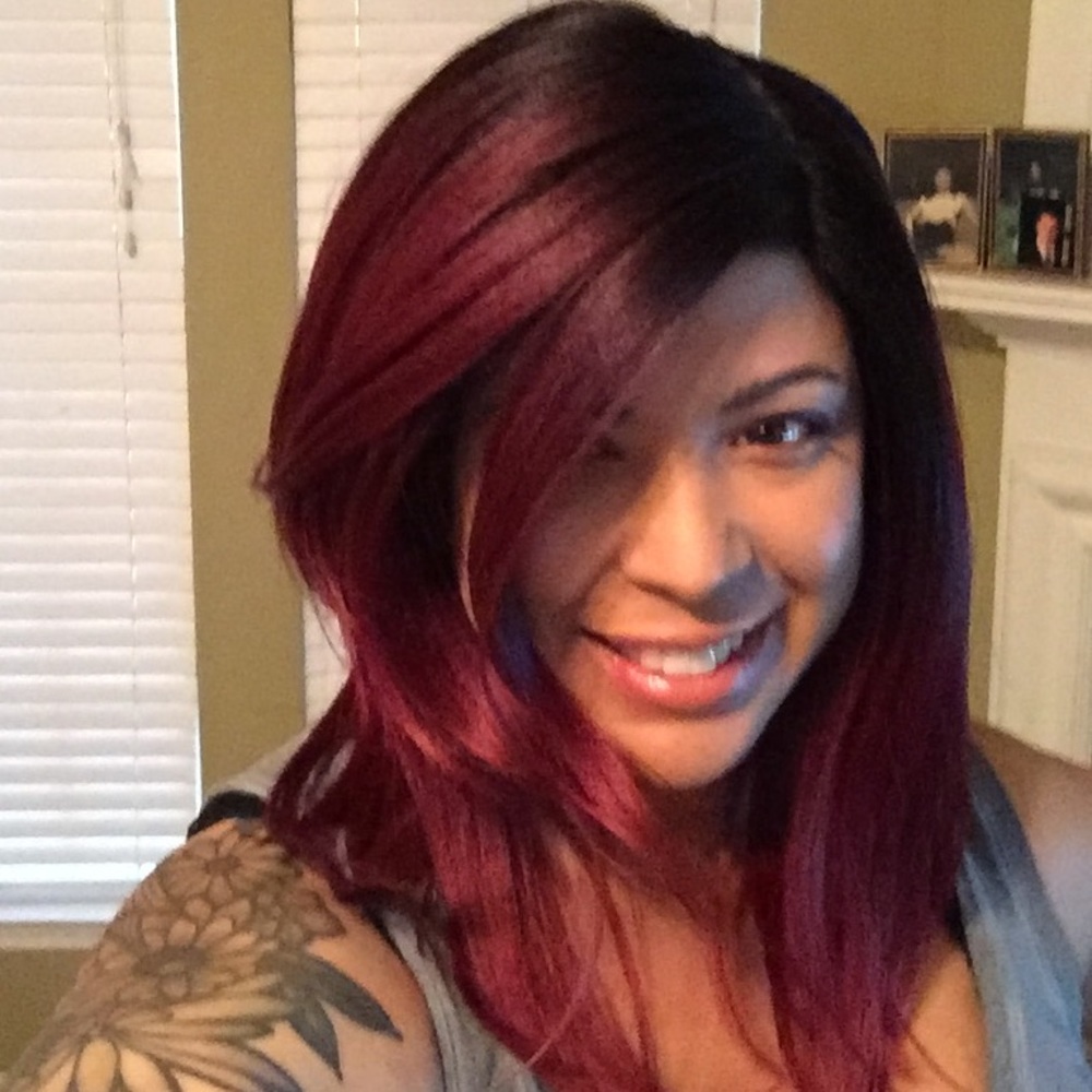 Hey... I am Stephanie :) **Posh Ambassador!**