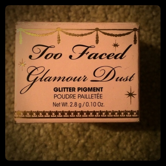 Too faced glamorous dust!!!