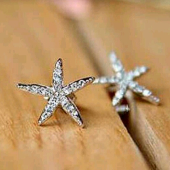 NWT...Star fish earrings