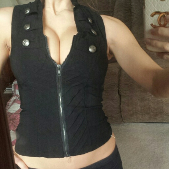 Black Sleeveless zip-up top
