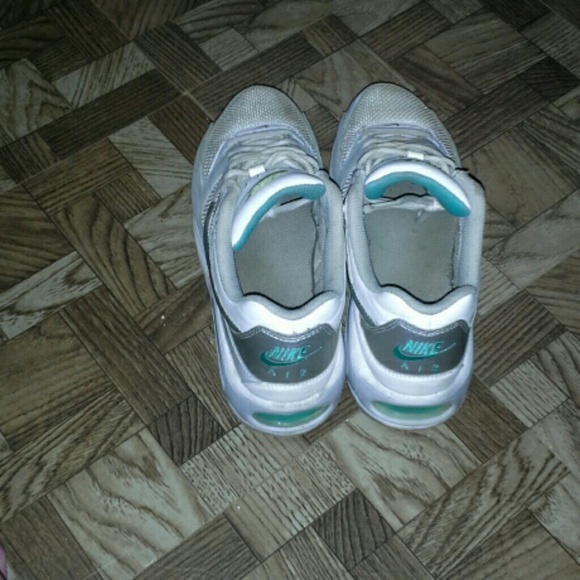 Nike Air Max - Picture 2 of 4