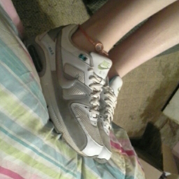 Nike Air Max - Picture 3 of 4