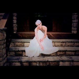 Kimchi Blue White Maxi Dress NWOT Size 4