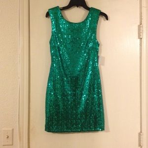 NWT. green sequin short formal cocktail dress